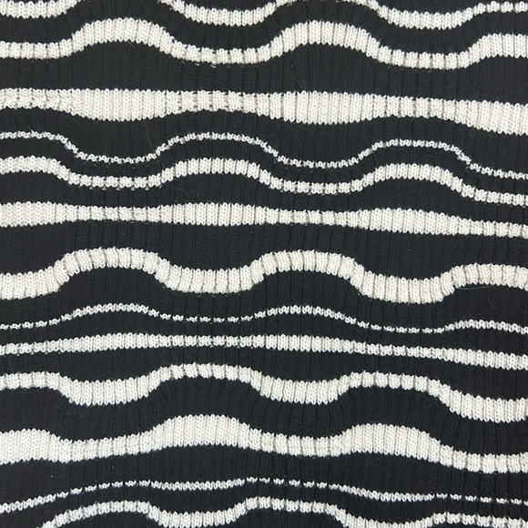 Mozhdeh Matin Groovy Tank Medium - Picture 4 of 5